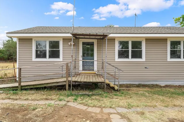Photo 5 — 23061 County Road 1377, Anadarko, OK 73005