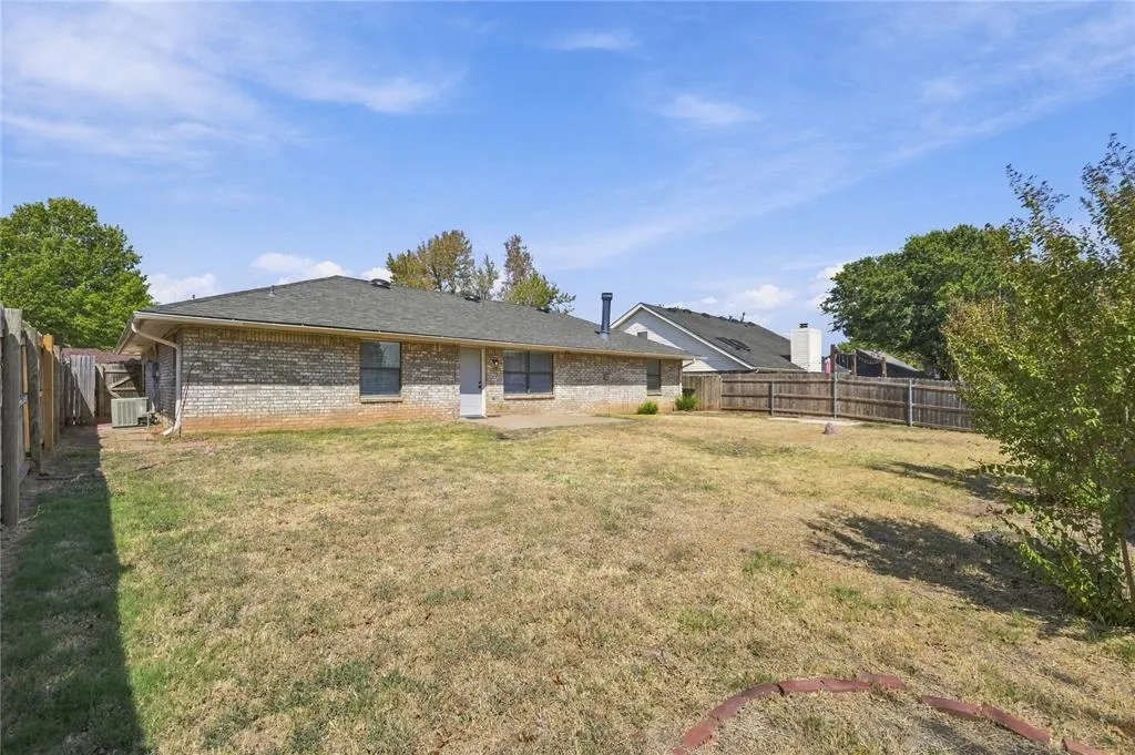 Photo 11 — 7716 NW 102nd Street, Oklahoma City, OK 73162