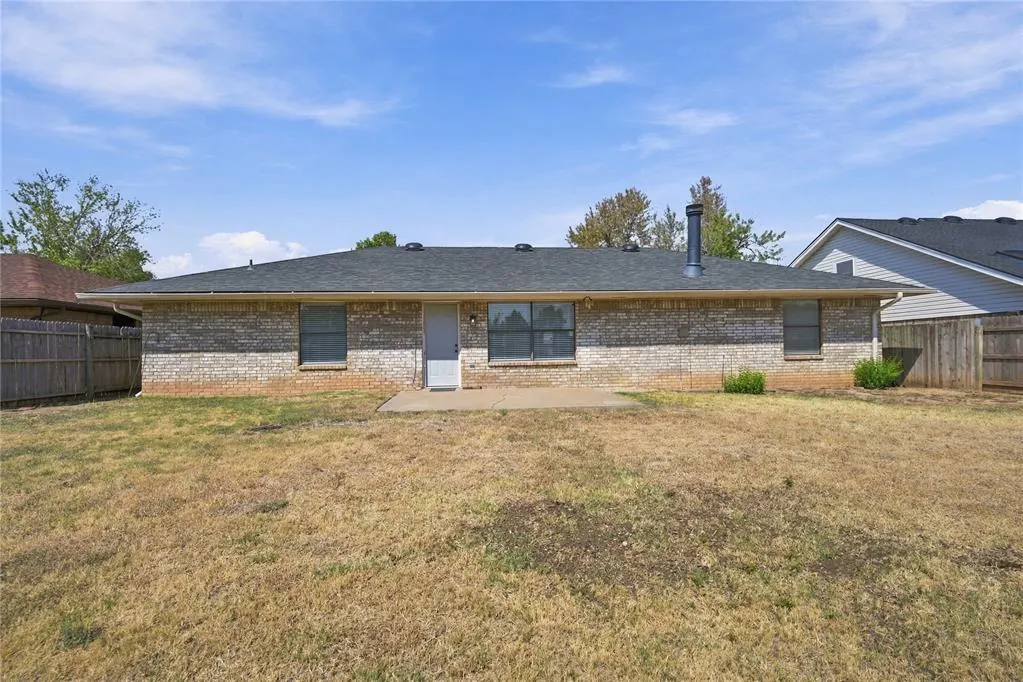 Photo 12 — 7716 NW 102nd Street, Oklahoma City, OK 73162