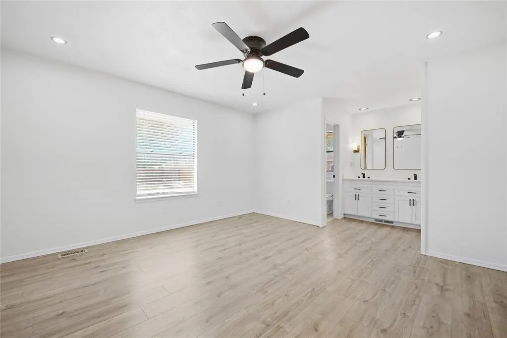 Photo 40 — 7716 NW 102nd Street, Oklahoma City, OK 73162