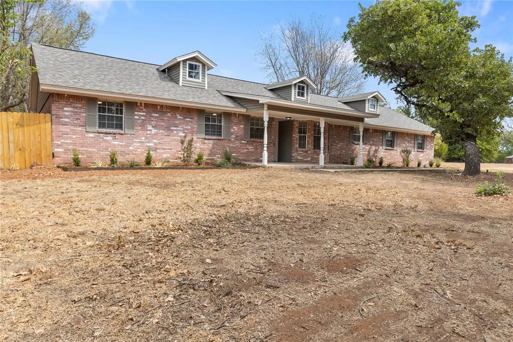 Photo 2 — 1741 Elmwood Lane, Newcastle, OK 73065