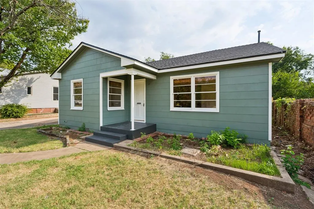 Photo 3 — 911 E Noble Avenue, Guthrie, OK 73044