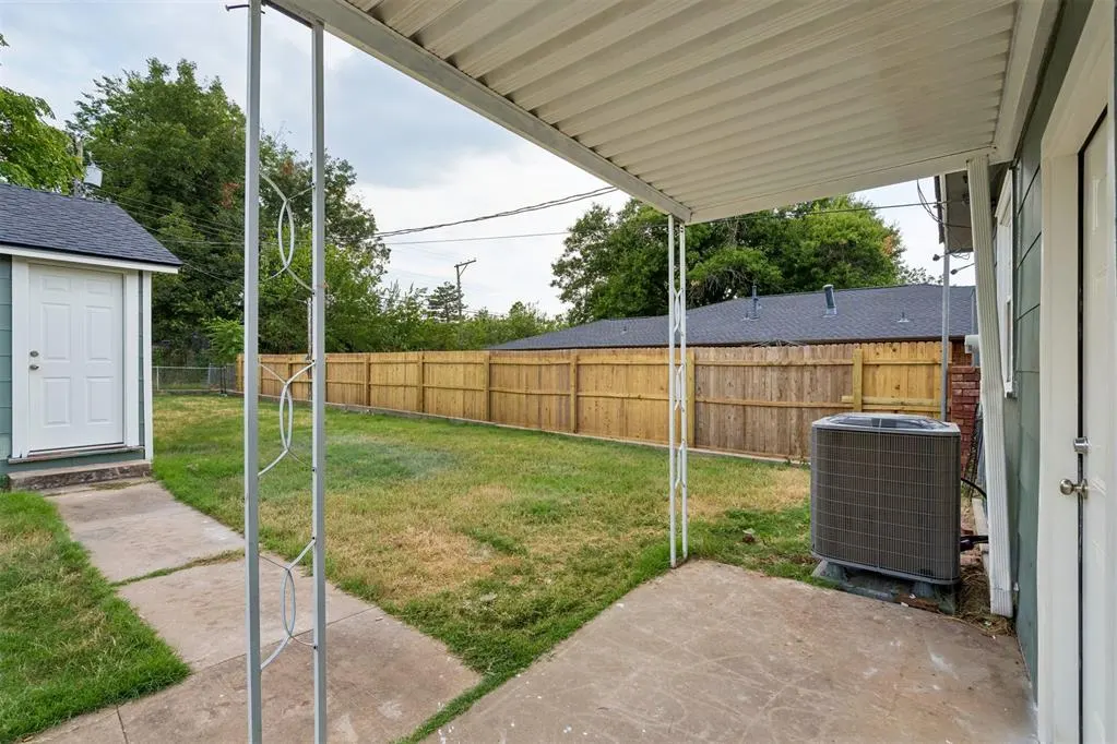 Photo 29 — 911 E Noble Avenue, Guthrie, OK 73044
