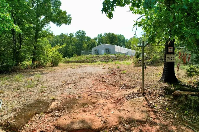 Photo 3 — 7675 Peaceful Oaks Lane, Macomb, OK 74852