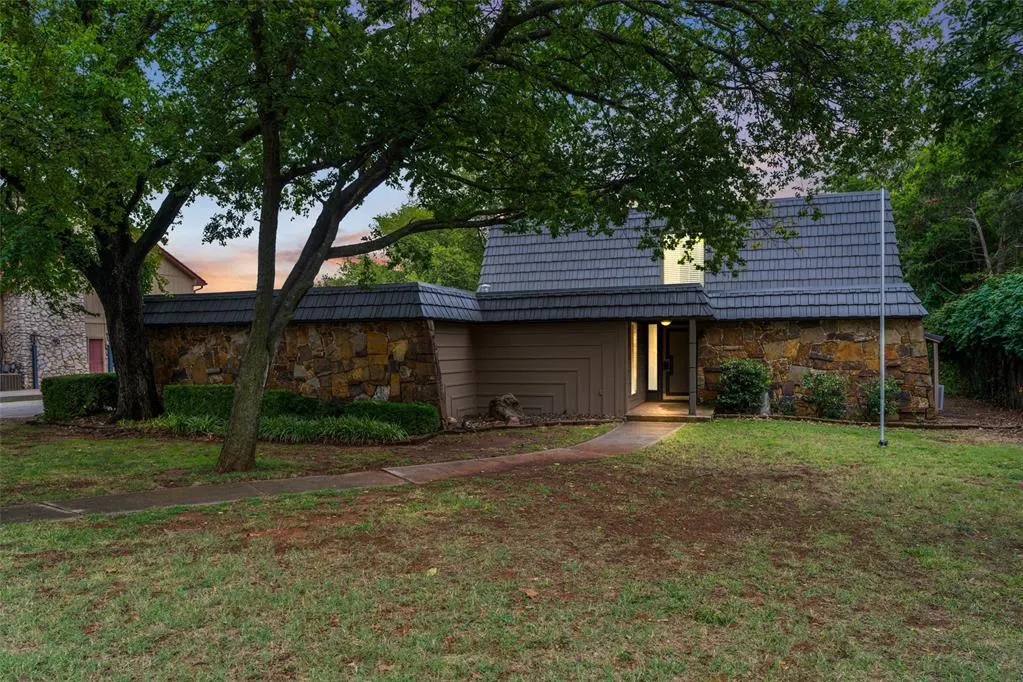 Front exterior — 2940 Browne Stone Road, Oklahoma City, OK 73120