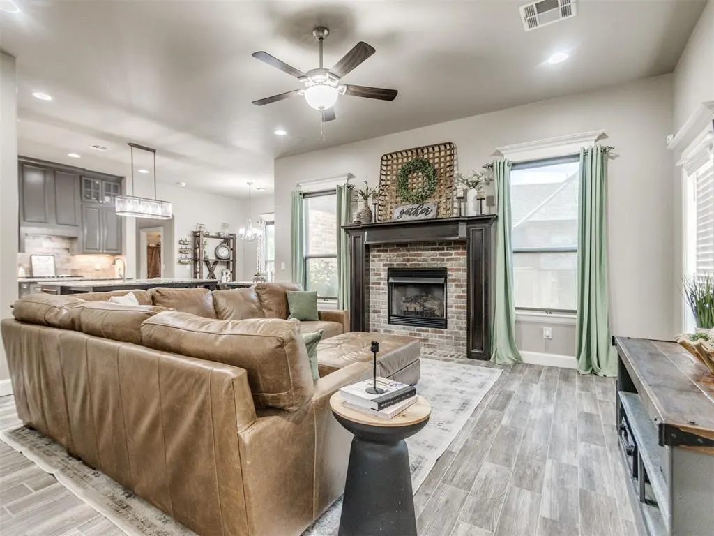 Photo 5 — 304 Clementine Road, Yukon, OK 73099