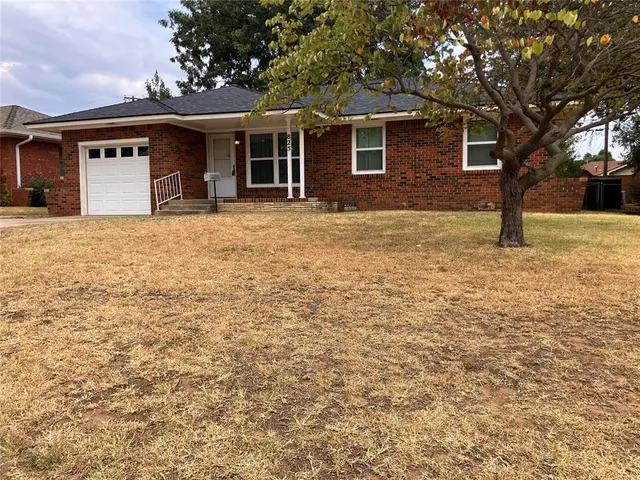 Photo 2 — 825 E Bouse Drive, Midwest City, OK 73110