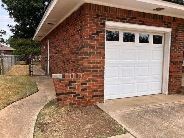 Photo 3 — 825 E Bouse Drive, Midwest City, OK 73110