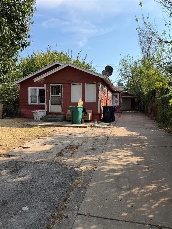 Front exterior — 820 SW 28th Street, Oklahoma City, OK 73109