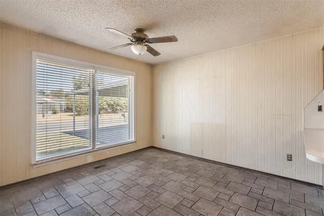 Photo 5 — 2340 Shadowlake Drive, Oklahoma City, OK 73159