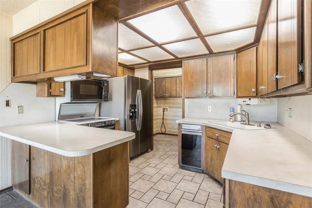 Photo 7 — 2340 Shadowlake Drive, Oklahoma City, OK 73159
