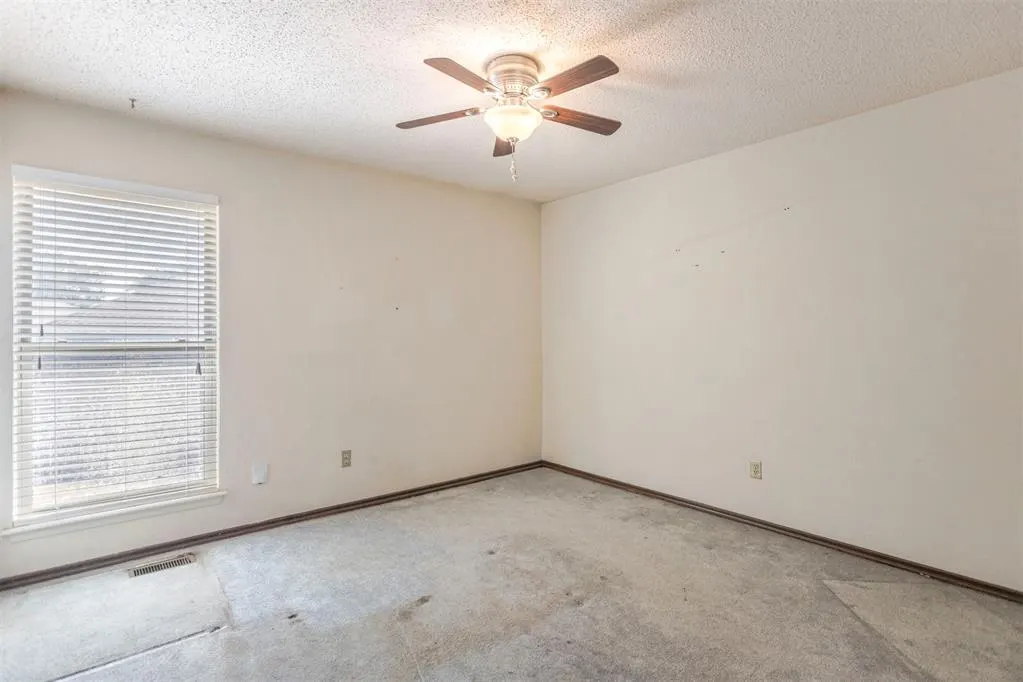 Photo 17 — 2340 Shadowlake Drive, Oklahoma City, OK 73159
