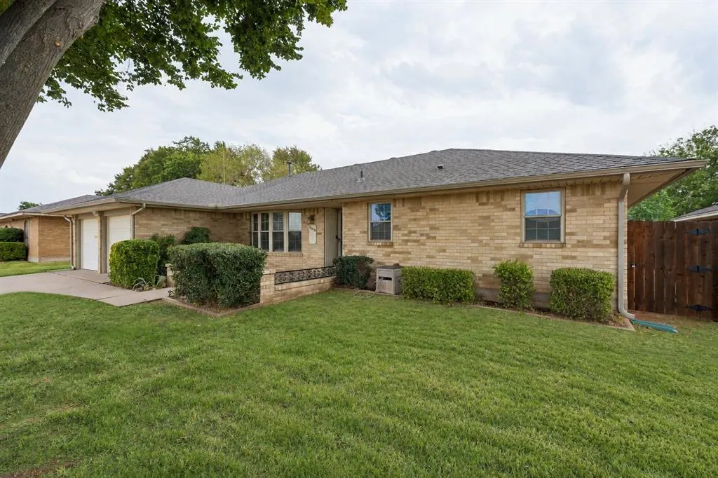 Photo 2 — 3620 N Ridgewood Drive, Midwest City, OK 73110