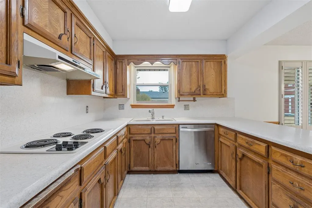 Photo 9 — 3620 N Ridgewood Drive, Midwest City, OK 73110