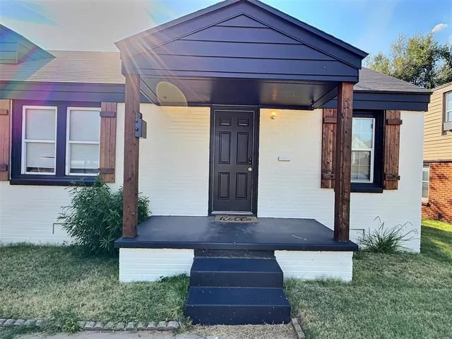 Photo 2 — 1701 Albany Avenue, Oklahoma City, OK 73111