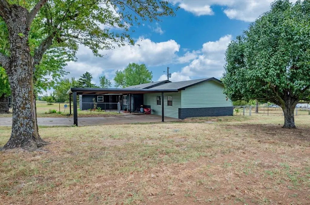 Photo 4 — 329131 E Lincoln Street, Harrah, OK 73045