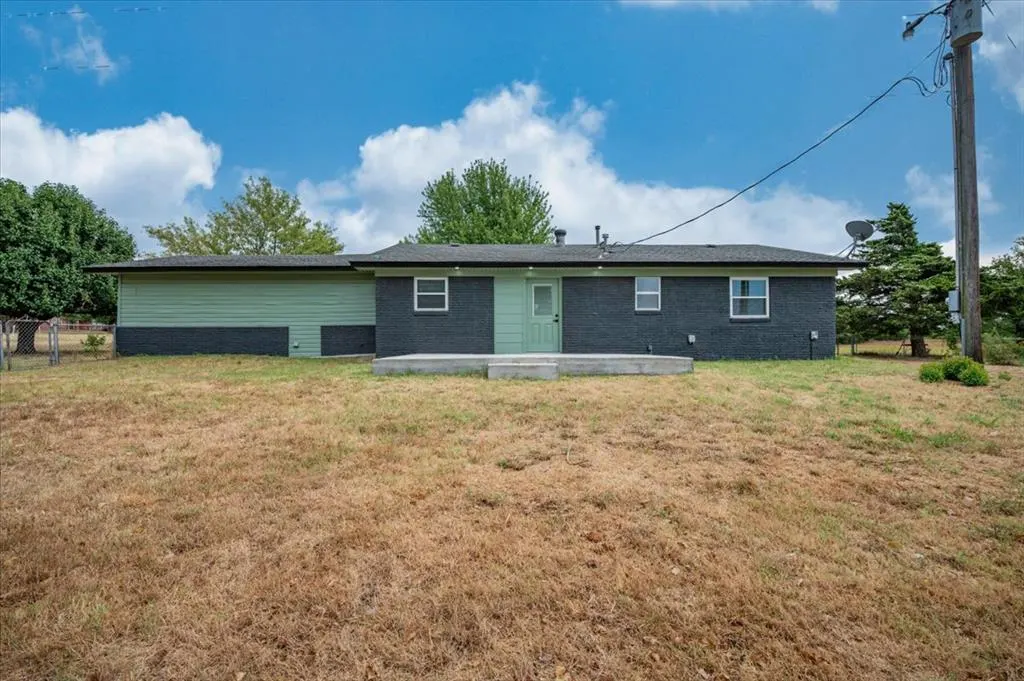 Photo 6 — 329131 E Lincoln Street, Harrah, OK 73045