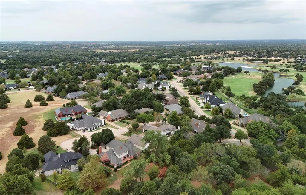 Photo 4 — 6004 Muirfield Drive, Edmond, OK 73025
