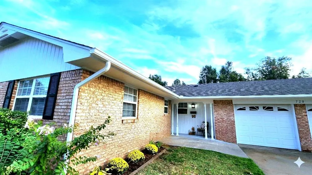 Photo 3 — 720 Briarcrest Drive, Midwest City, OK 73110