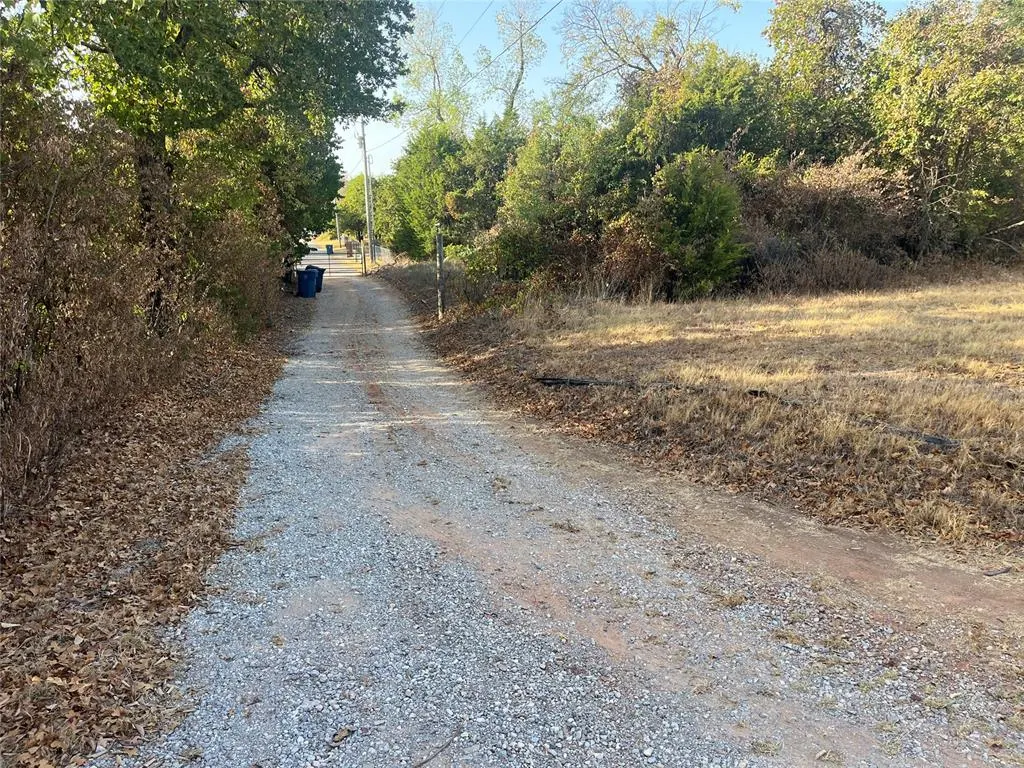 Photo 3 — 205 Whispering Lane, Newcastle, OK 73065