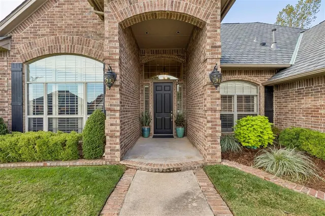 Photo 3 — 2724 SW 125th Terrace, Oklahoma City, OK 73170