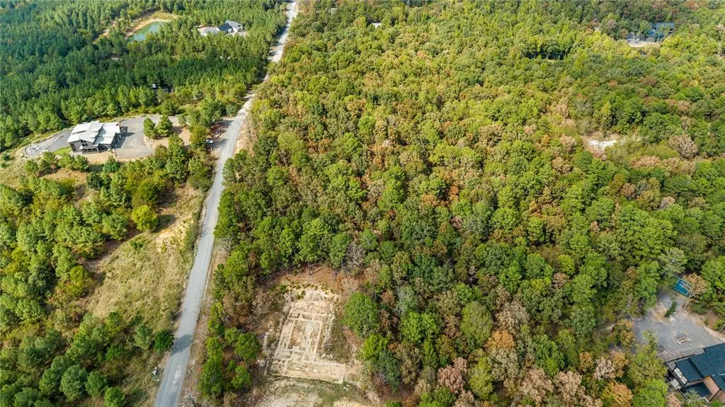 Photo 4 — 530 Woodland Bluff Trail, Broken Bow, OK 74728