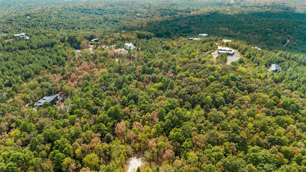 Photo 7 — 530 Woodland Bluff Trail, Broken Bow, OK 74728