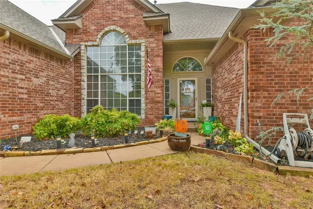 Photo 4 — 3308 Huntsman Court, Edmond, OK 73003