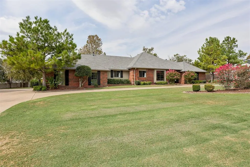 Photo 2 — 1119 Mockingbird Road, Guthrie, OK 73044