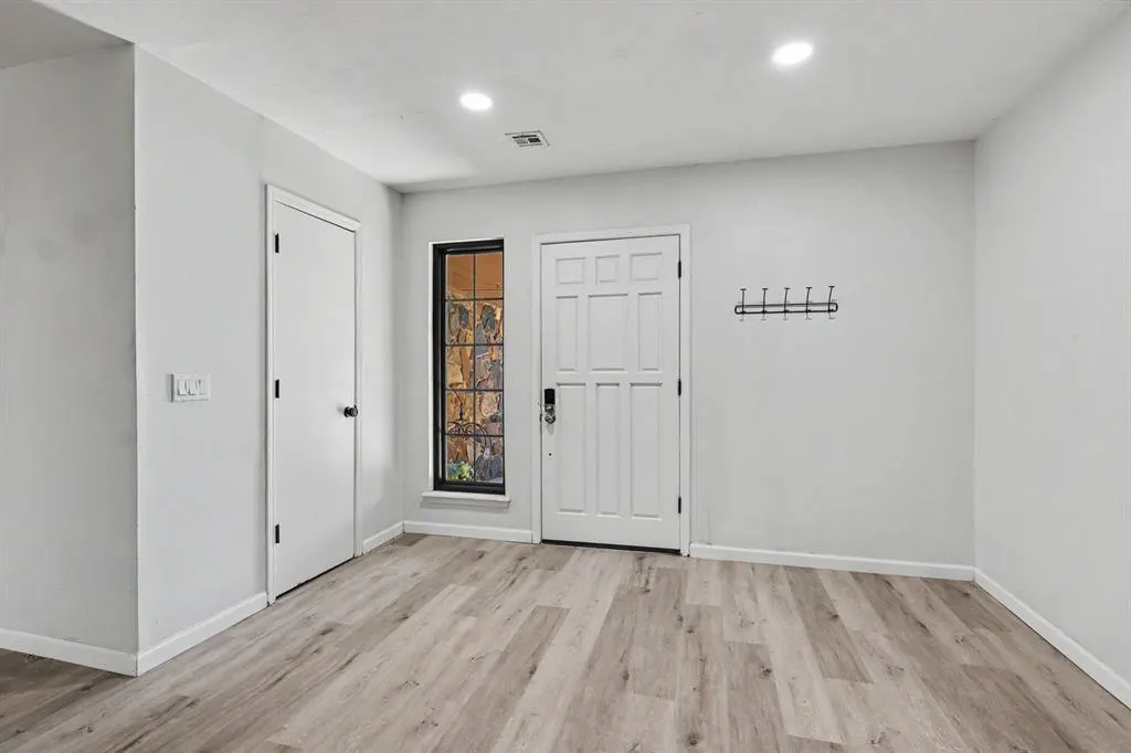 Photo 4 — 8305 NW 115th Street, Oklahoma City, OK 73162