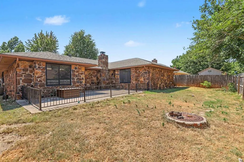 Photo 32 — 8305 NW 115th Street, Oklahoma City, OK 73162