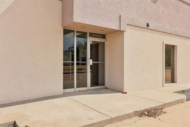 Photo 4 — 324 N 19th Street, Guthrie, OK 73044
