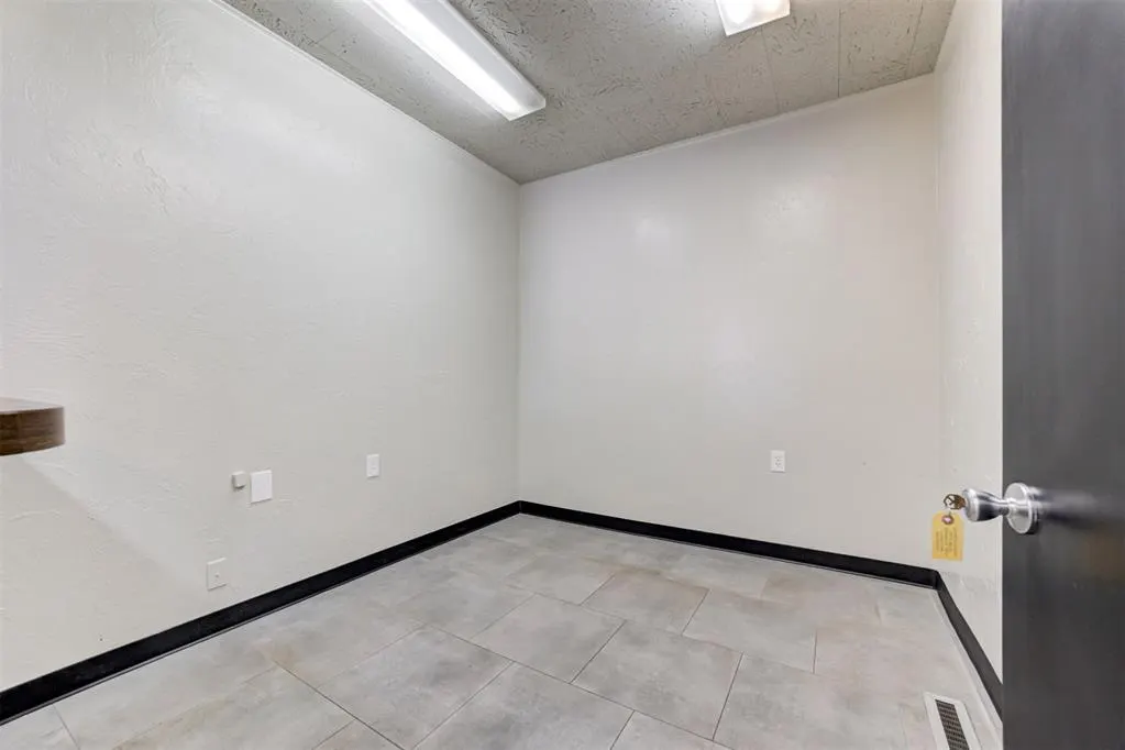 Photo 33 — 324 N 19th Street, Guthrie, OK 73044