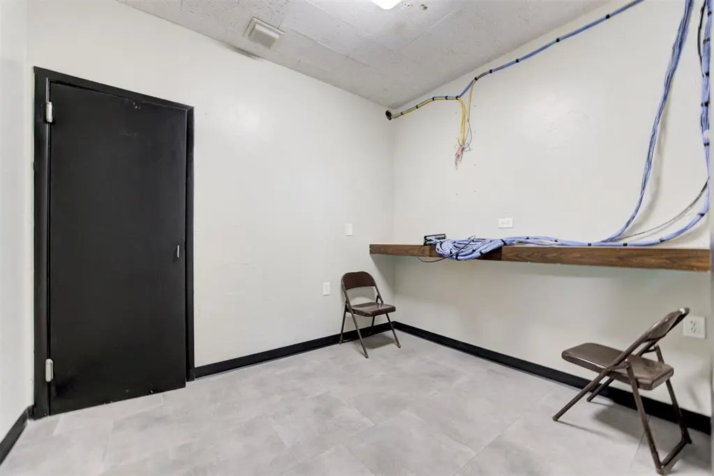 Photo 41 — 324 N 19th Street, Guthrie, OK 73044