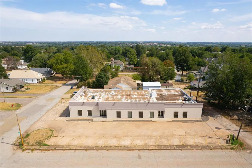 Photo 43 — 324 N 19th Street, Guthrie, OK 73044