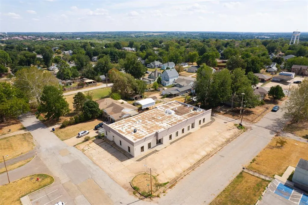 Photo 46 — 324 N 19th Street, Guthrie, OK 73044