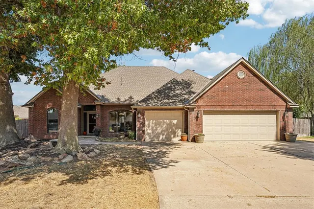 Photo 2 — 11500 S Ross Avenue, Oklahoma City, OK 73170