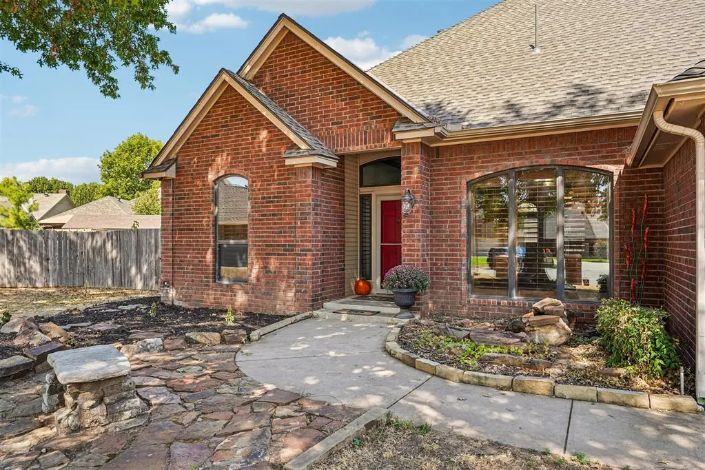 Photo 3 — 11500 S Ross Avenue, Oklahoma City, OK 73170