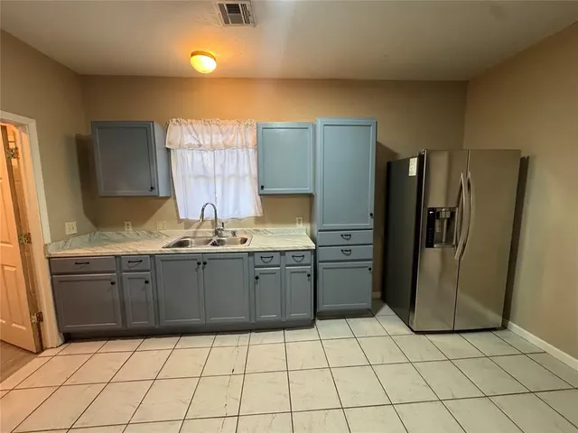 Photo 5 — 2019 NW 17th Street, Oklahoma City, OK 73106