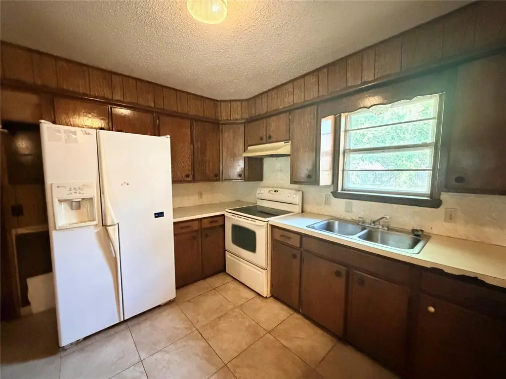 Photo 7 — 1104 Hillcrest Drive, Waurika, OK 73573