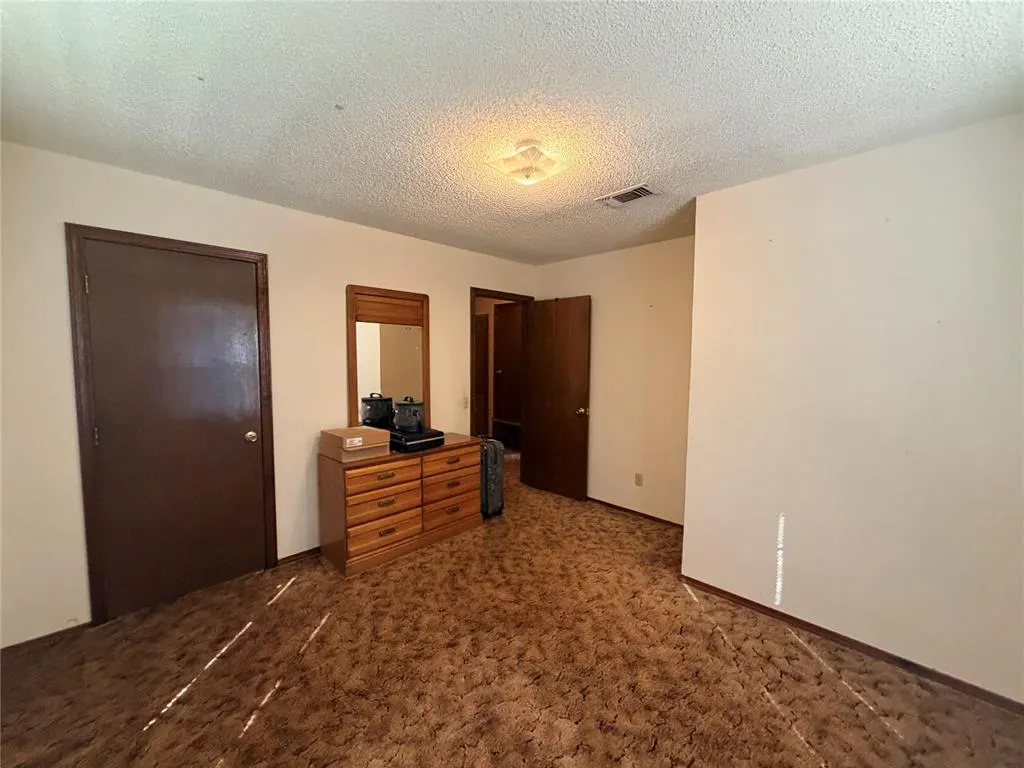 Photo 10 — 1104 Hillcrest Drive, Waurika, OK 73573