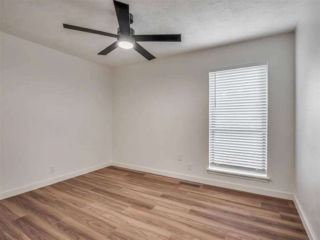 Photo 18 — 1819 Lakehurst Drive, Norman, OK 73071
