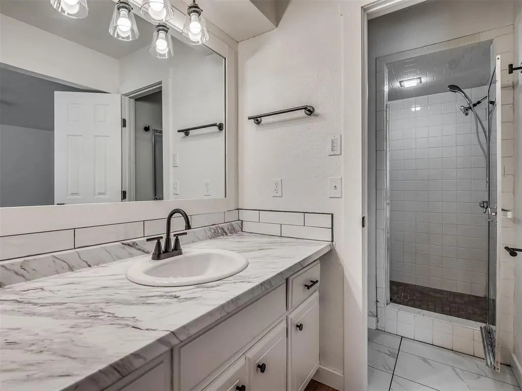 Photo 21 — 1819 Lakehurst Drive, Norman, OK 73071