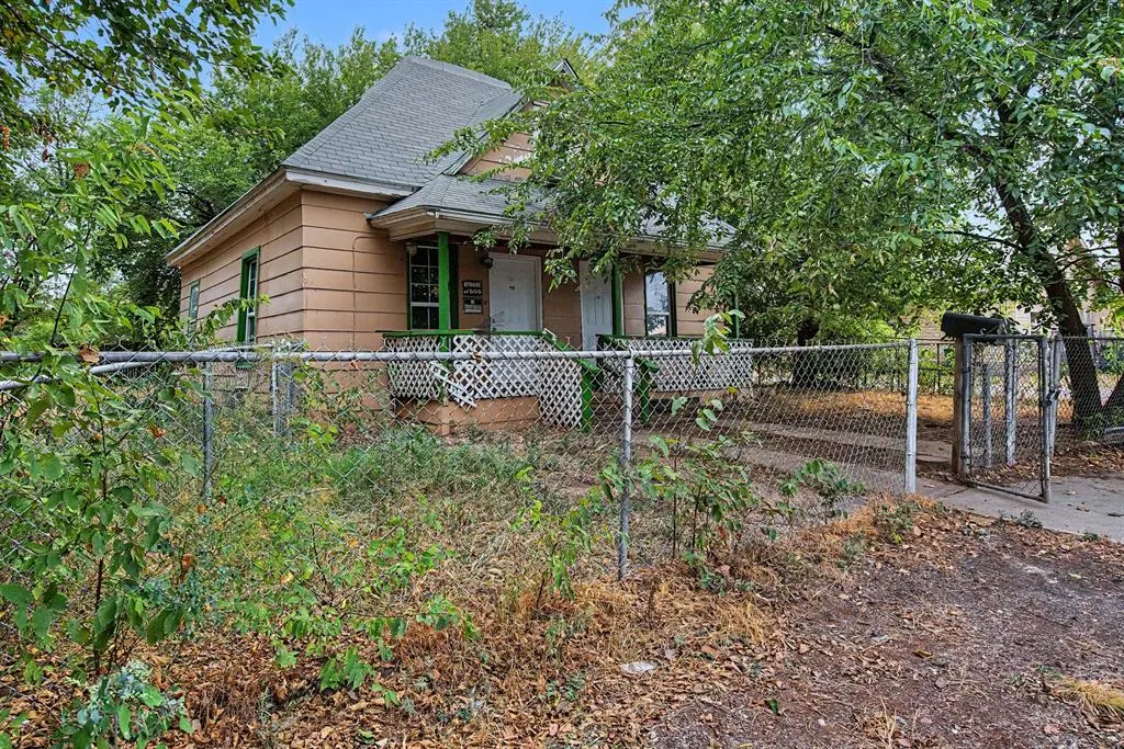 Photo 2 — 22 SE 23rd Street, Oklahoma City, OK 73129
