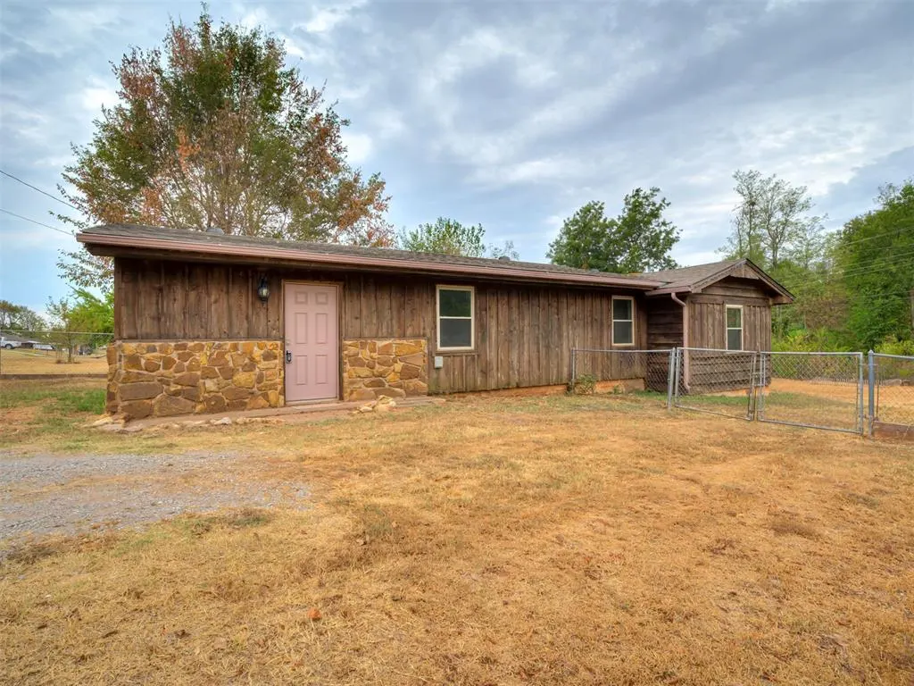 Photo 41 — 407 N Jefferson Avenue, Blanchard, OK 73010