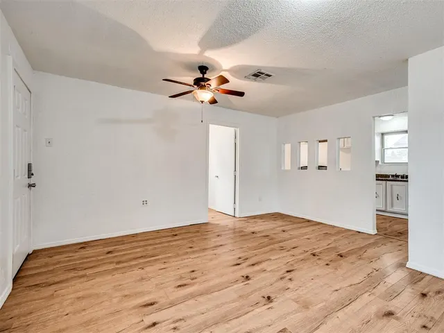 Photo 6 — 407 N Jefferson Avenue, Blanchard, OK 73010