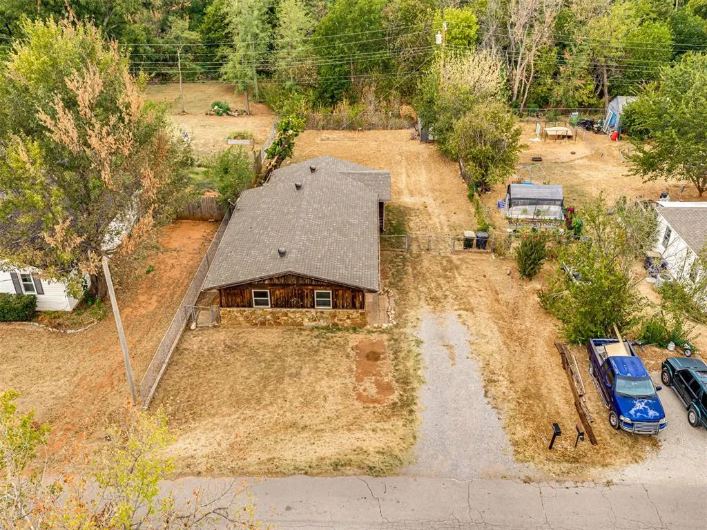 Photo 35 — 407 N Jefferson Avenue, Blanchard, OK 73010