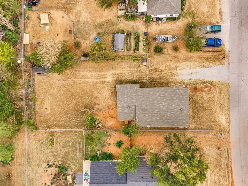 Photo 37 — 407 N Jefferson Avenue, Blanchard, OK 73010
