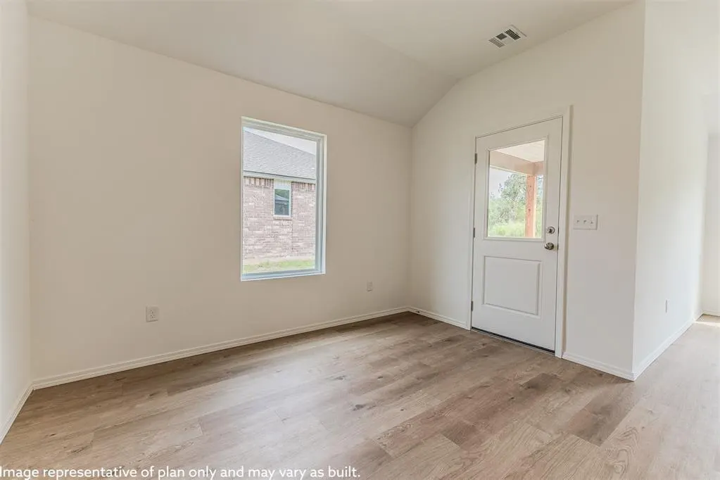 Photo 6 — 10004 SW 37th Street, Mustang, OK 73064
