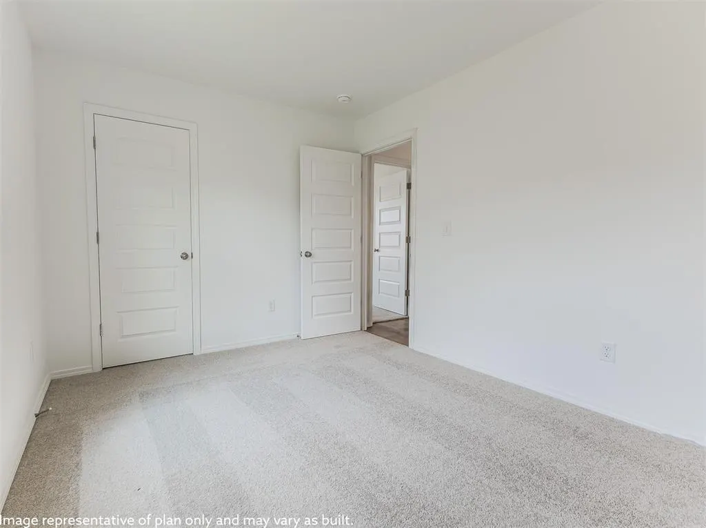 Photo 12 — 10004 SW 37th Street, Mustang, OK 73064